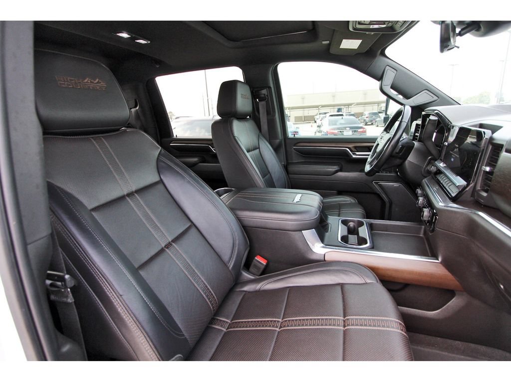 Used 2024 Chevrolet Silverado 3500 High Country w/ High Country Premium Package AWD/4WD image 26