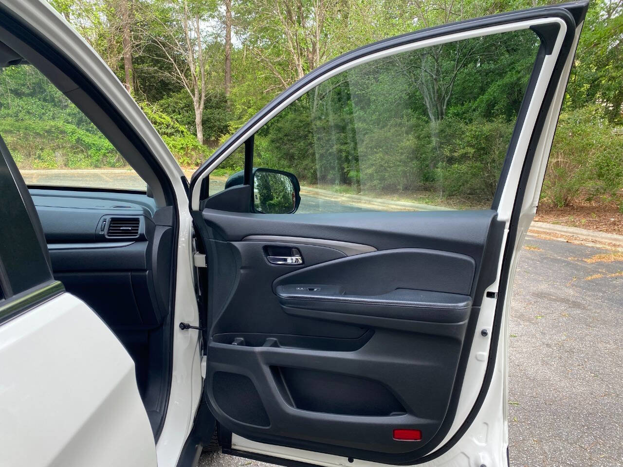 Used 2019 Honda Pilot LX image 18