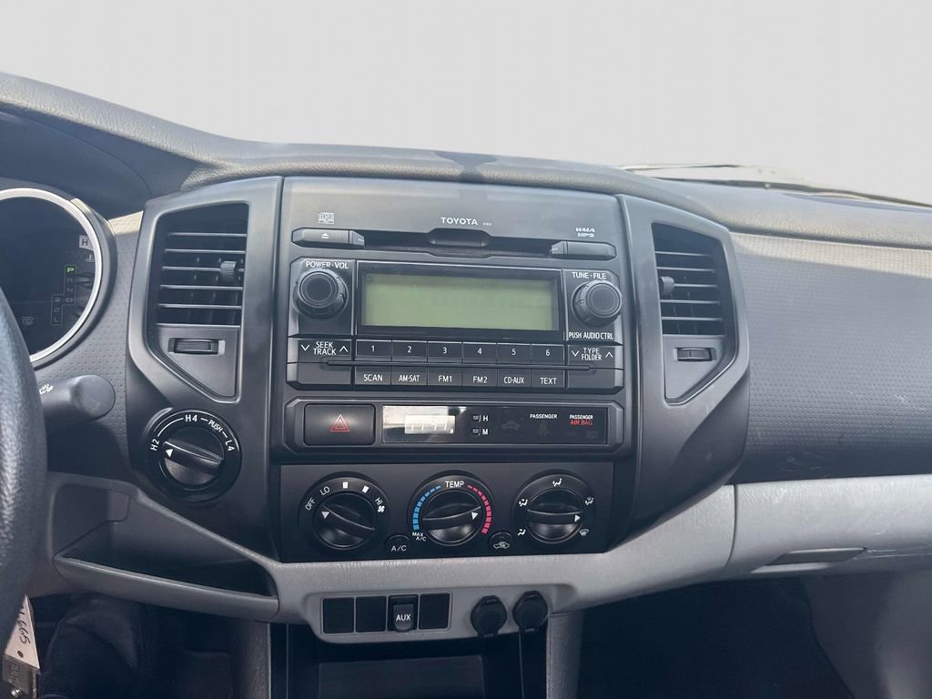 Used 2012 Toyota Tacoma 4x4 Regular Cab image 16