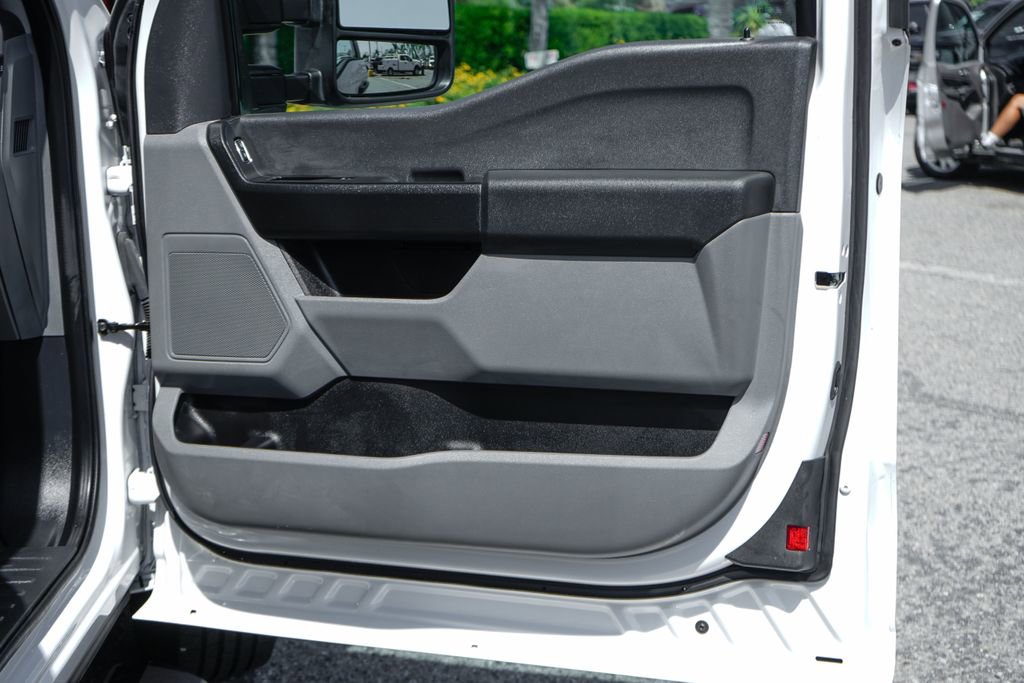 Used 2024 Ford F250 XL w/ XL Chrome Package image 39