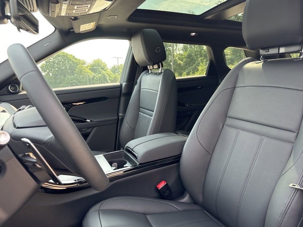 Used 2025 Land Rover Range Rover Evoque S image 14