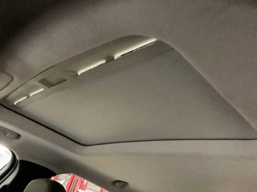 Used 2017 Chevrolet Cruze LT w/ Sun And Sound Package image 22