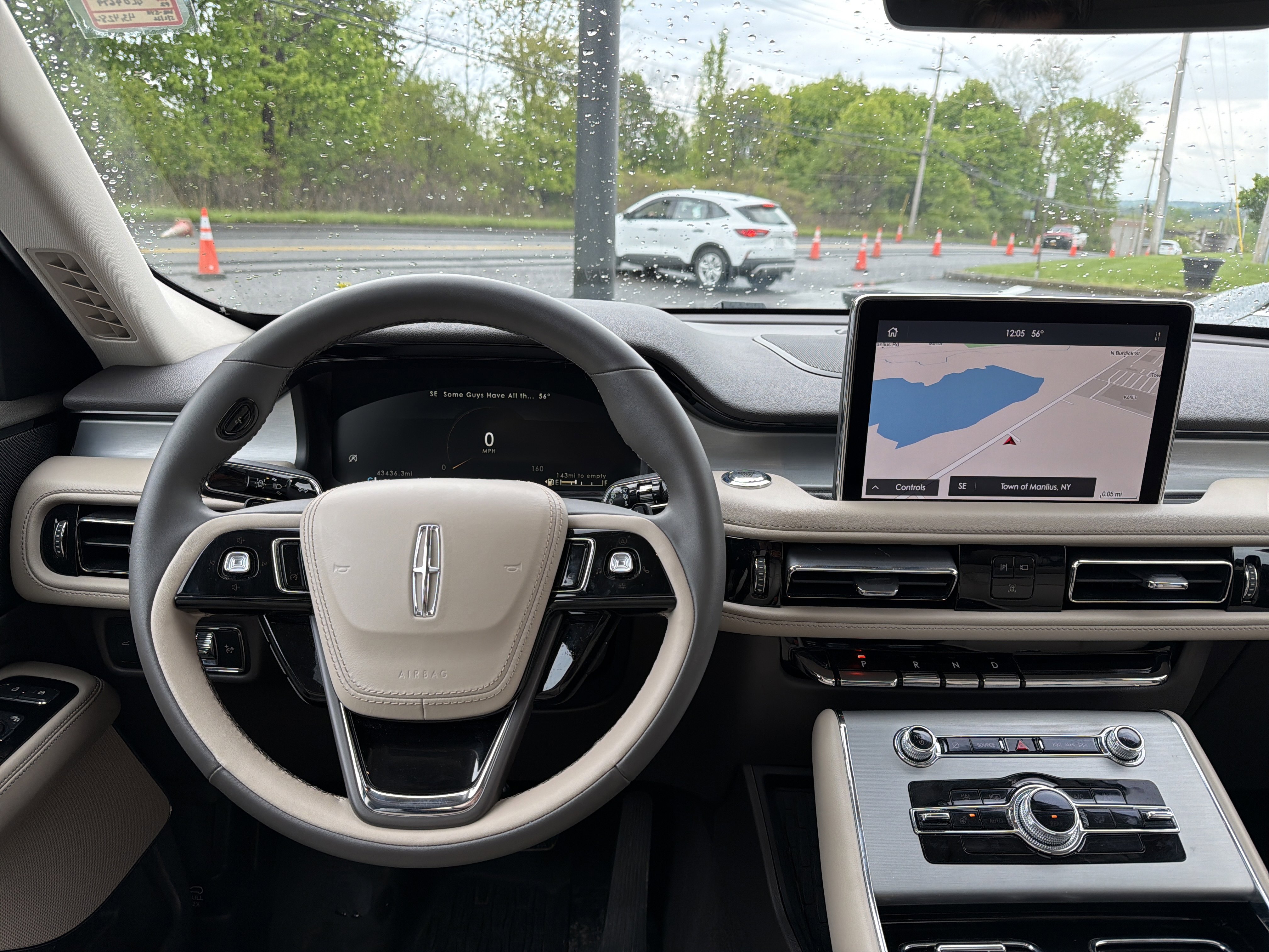 Used 2023 Lincoln Aviator AWD w/ Premium Package image 9
