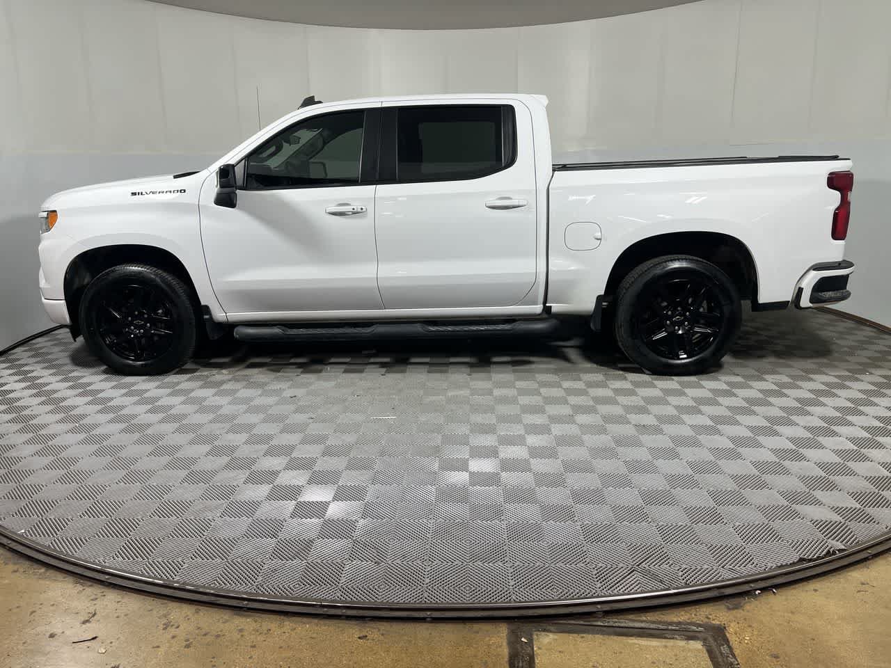 Used 2023 Chevrolet Silverado 1500 RST w/ Protection Package AWD/4WD image 5