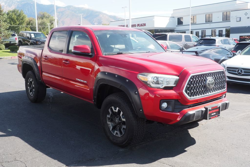 Used 2018 Toyota Tacoma TRD Off-Road w/ Technology Package image 3