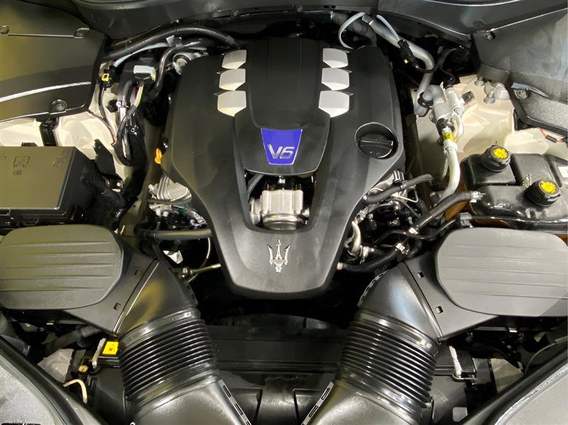 Used 2019 Maserati Levante S GranLusso image 31