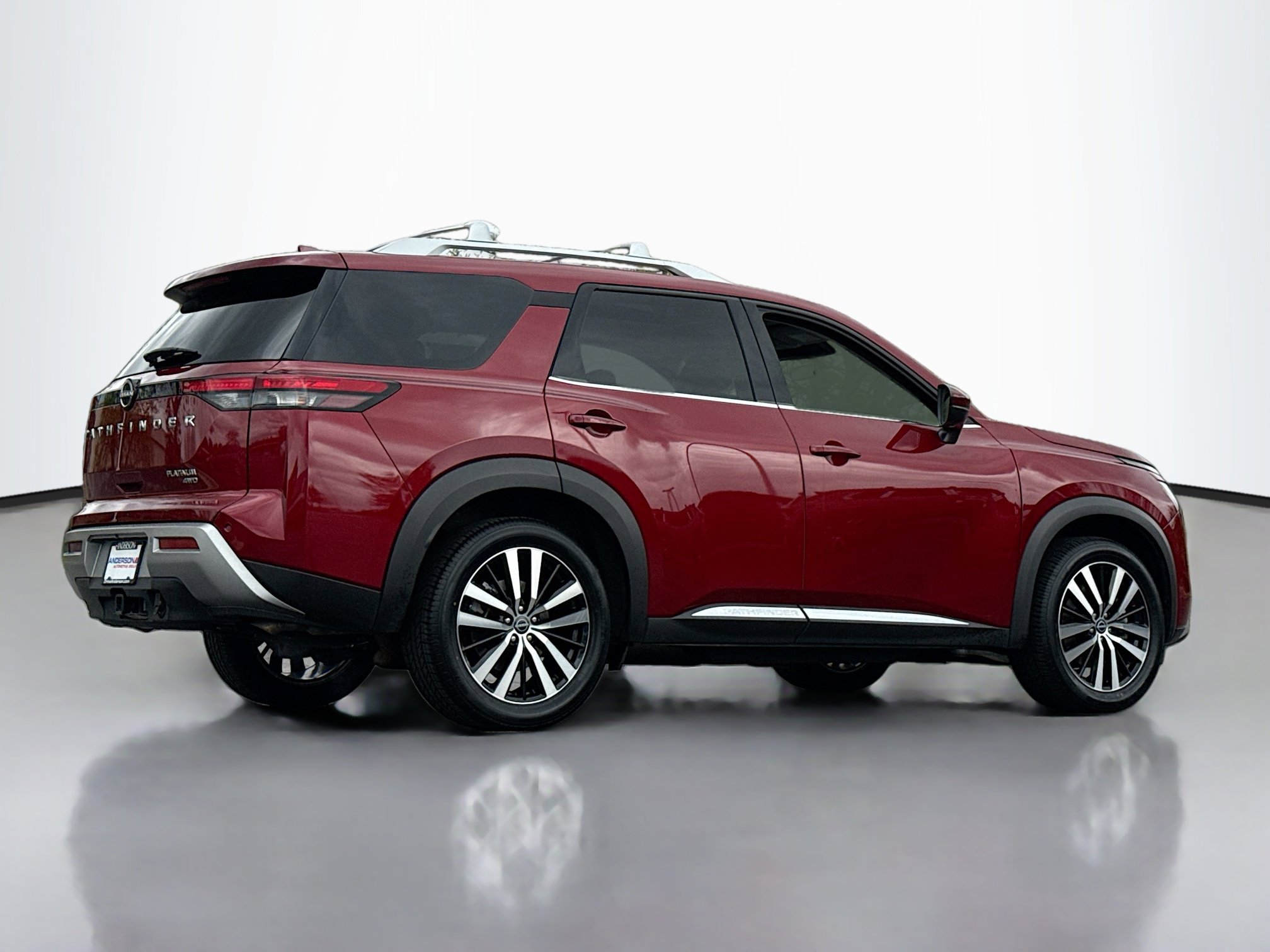 Used 2023 Nissan Pathfinder Platinum AWD/4WD image 2