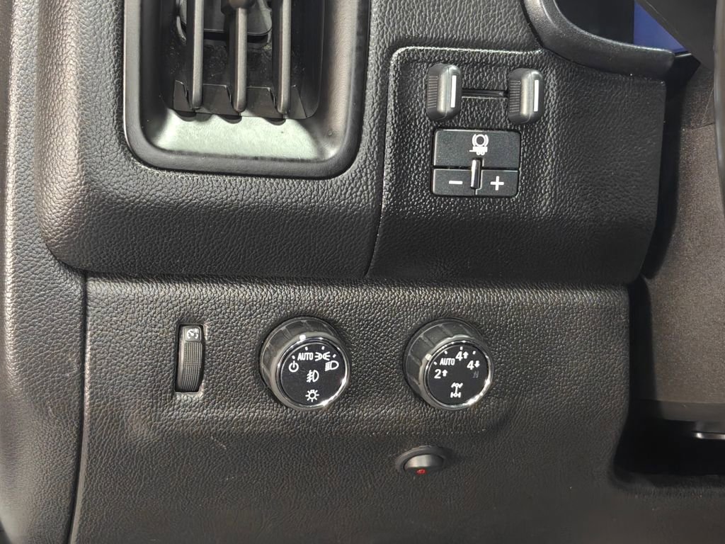 Used 2016 Chevrolet Colorado LT w/ Luxury Package, Chrome image 10