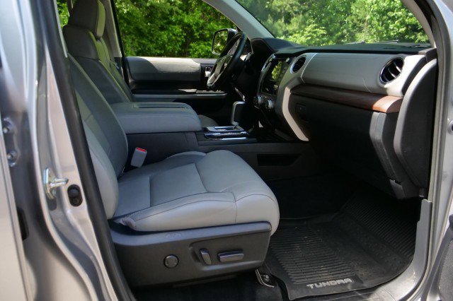 Used 2020 Toyota Tundra Limited w/ Limited Premium Package AWD/4WD image 40