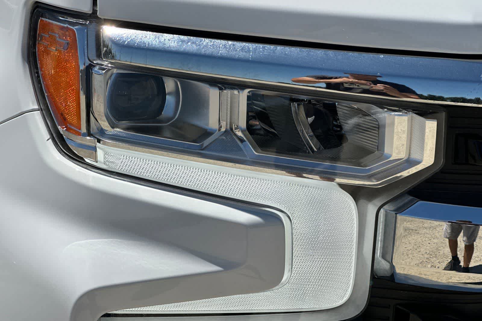 Used 2025 Chevrolet Silverado 1500 LT AWD/4WD image 34