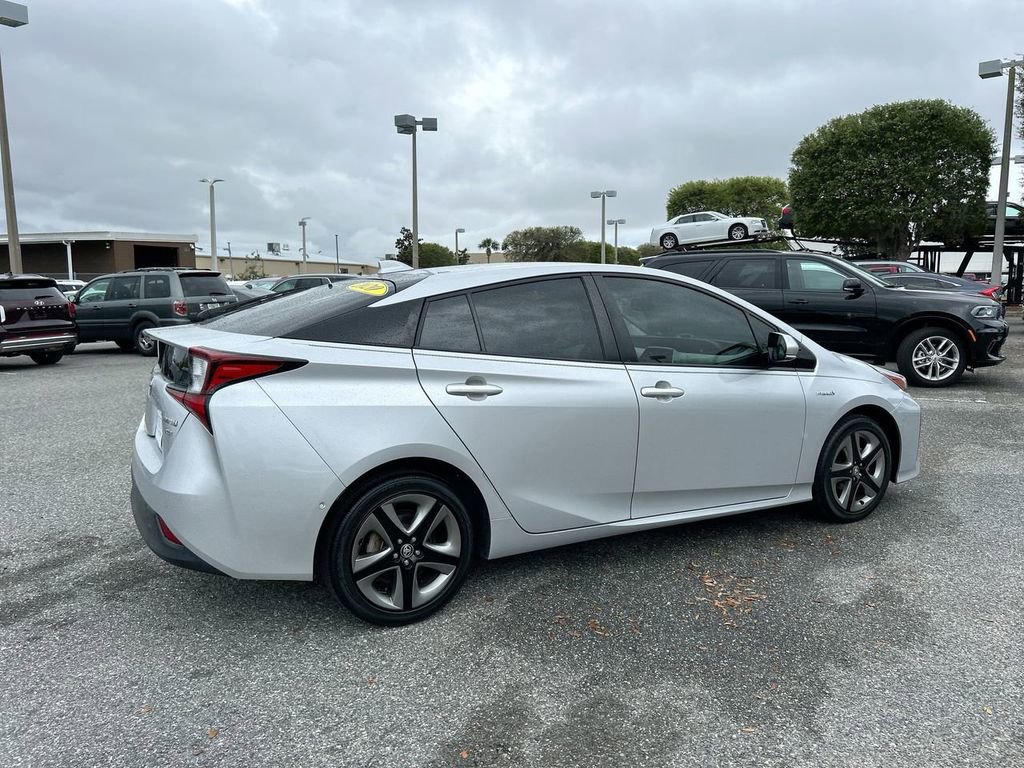 Used 2020 Toyota Prius XLE image 3