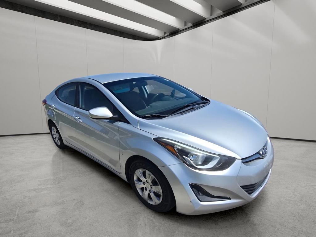 Used 2016 Hyundai Elantra SE image 7