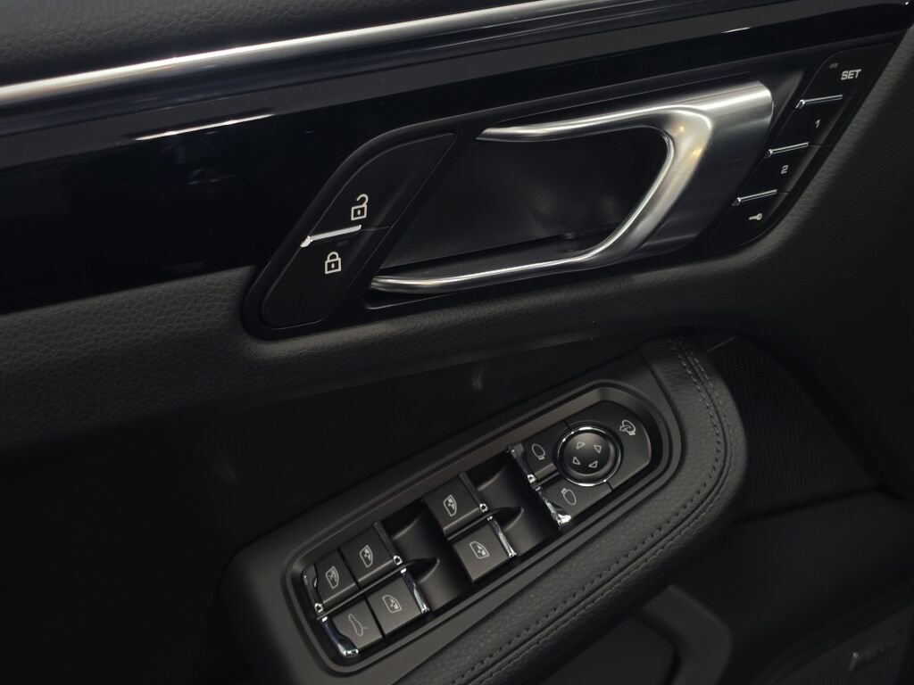 New 2026 Porsche Macan S image 36
