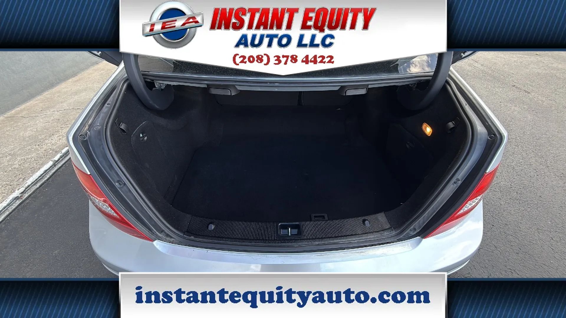 Used 2013 Mercedes-Benz C 350 Sport image 15