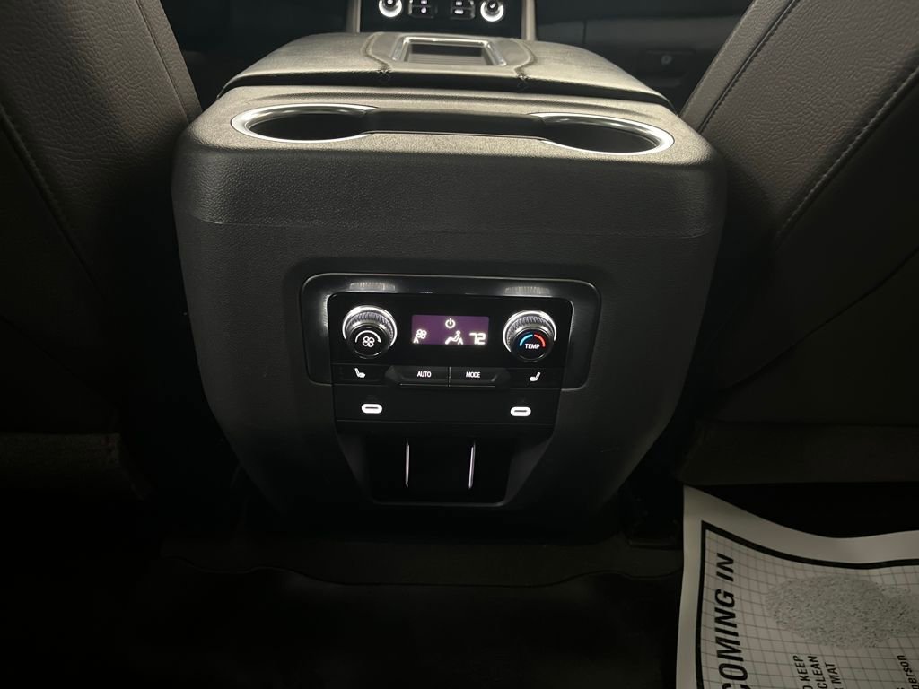 Used 2021 GMC Yukon Denali w/ Denali Premium Package image 48