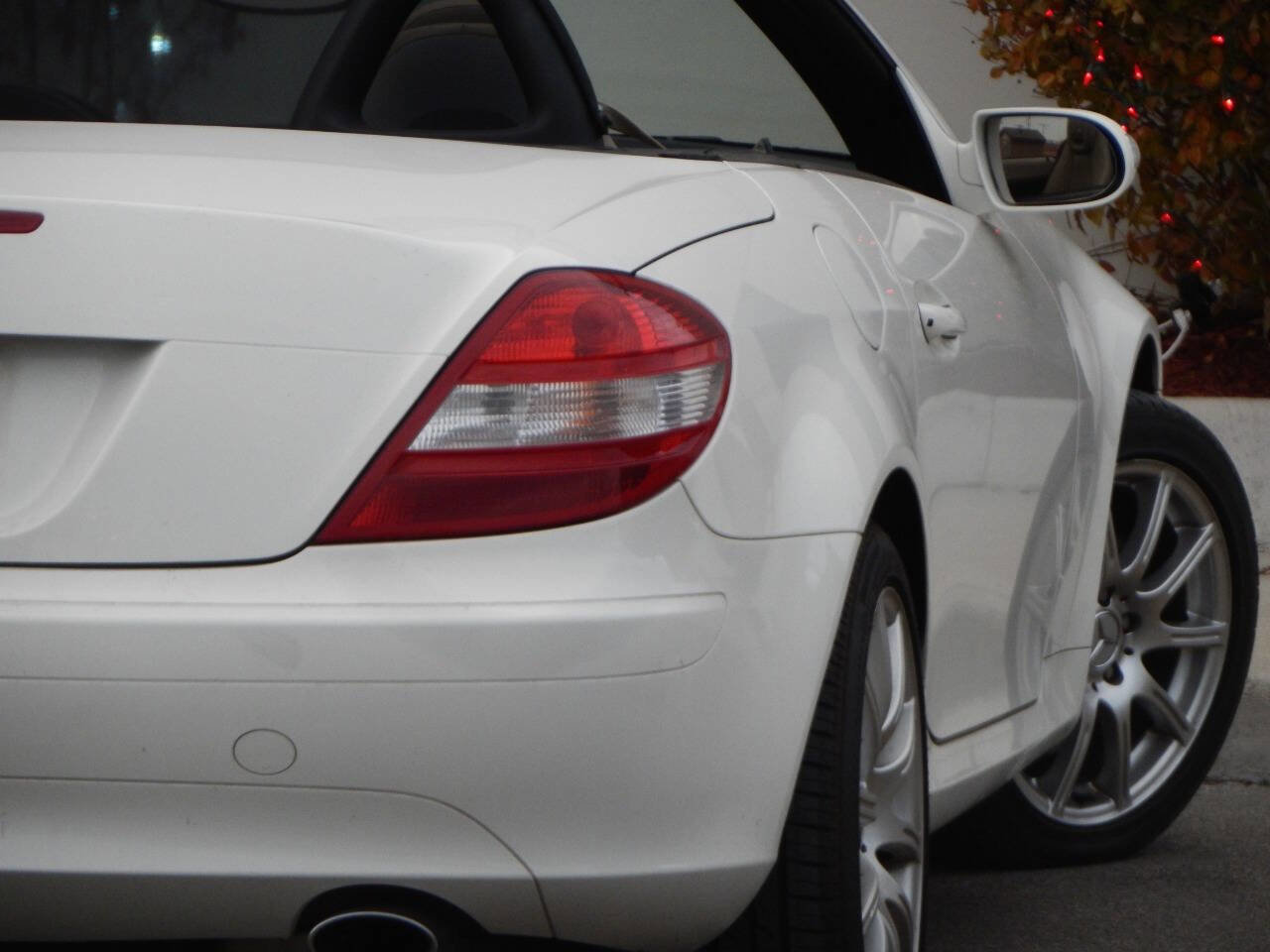 Used 2007 Mercedes-Benz SLK 350 image 17