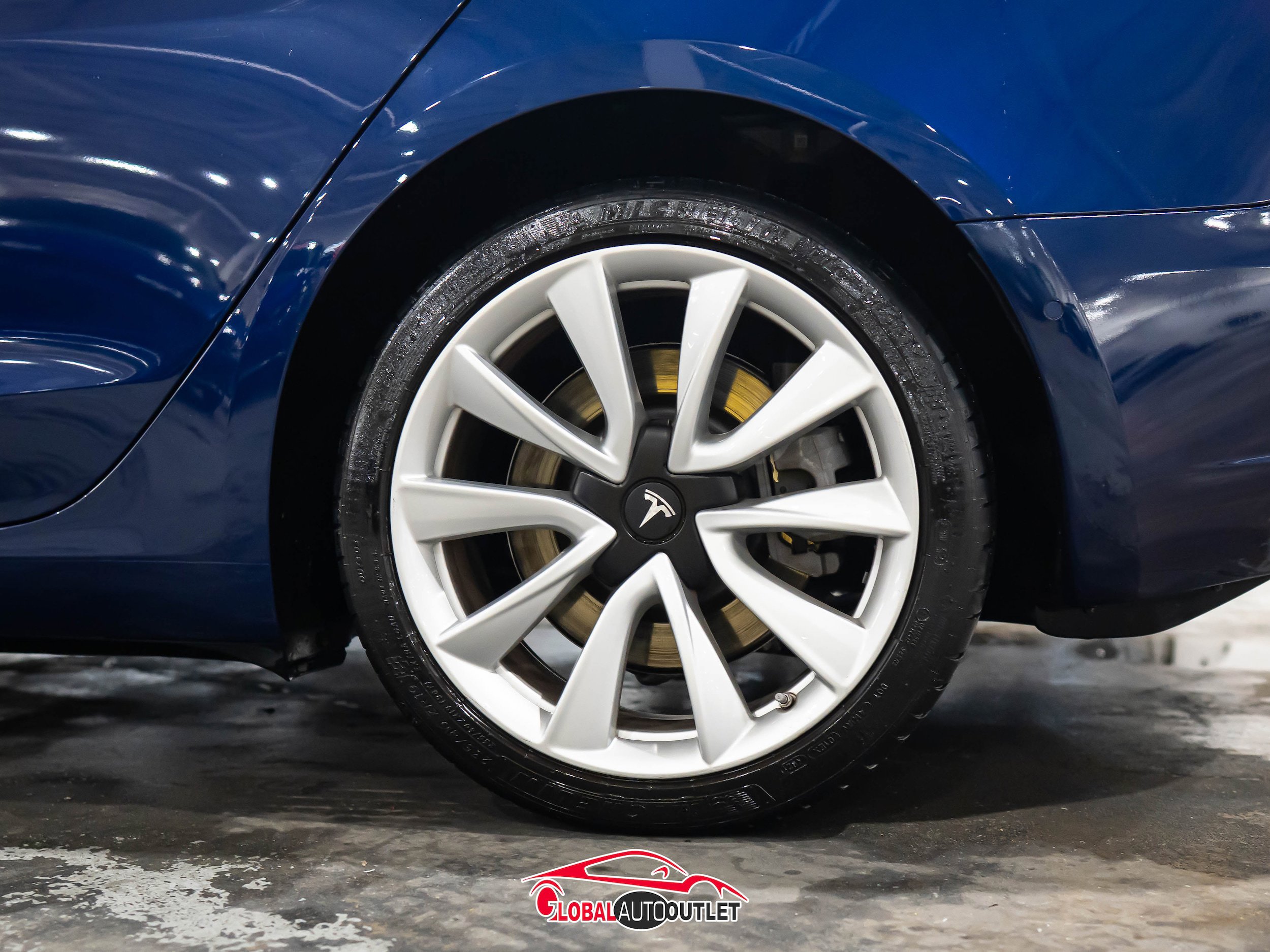 Used 2019 Tesla Model 3 Standard Range Plus image 12