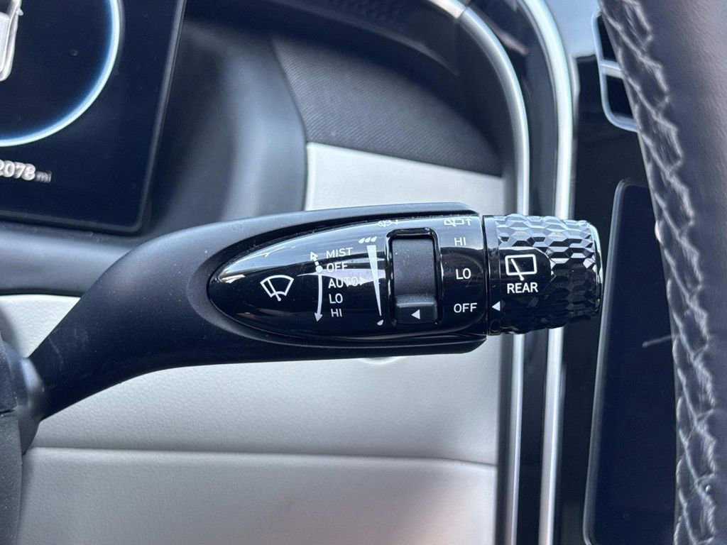 Certified 2024 Hyundai Tucson Limited image 18