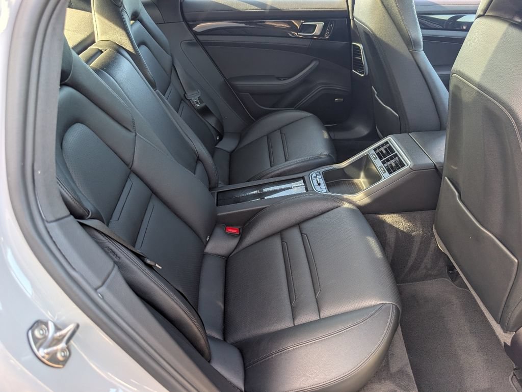 Certified 2019 Porsche Panamera image 7
