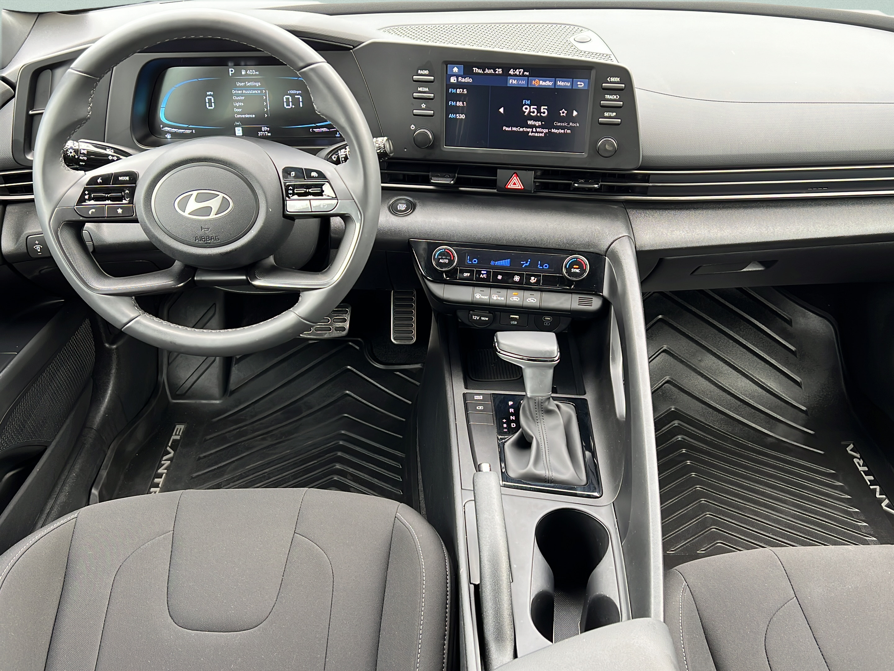 Certified 2025 Hyundai Elantra Sport FWD image 10