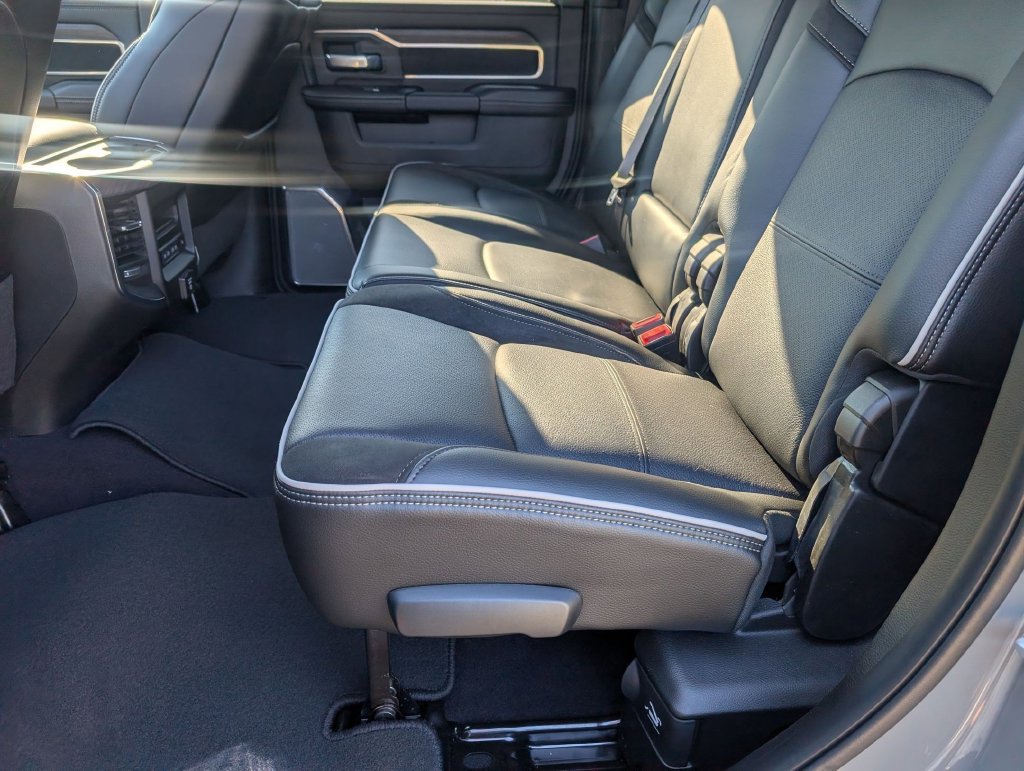New 2026 RAM 2500 Laramie AWD/4WD image 25