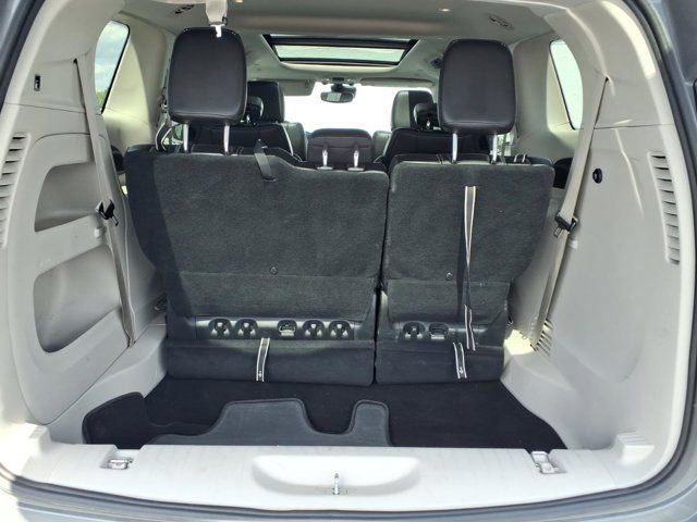 Used 2023 Chrysler Pacifica Touring-L FWD image 30