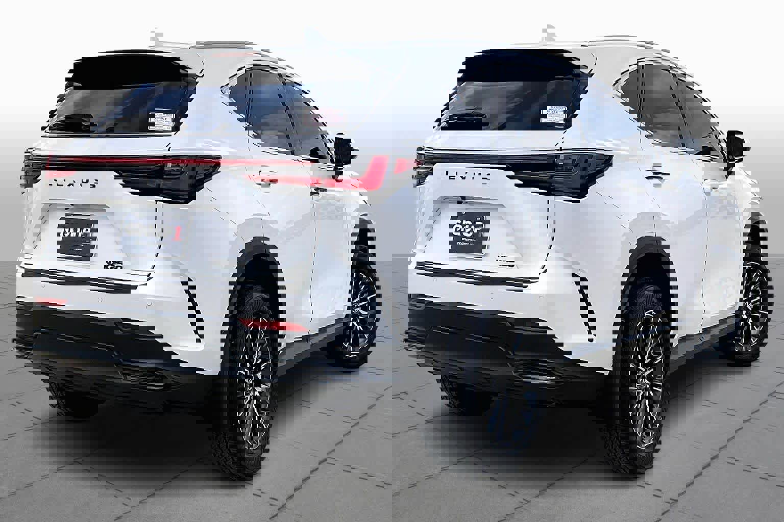 Used 2025 Lexus NX 250 FWD w/ Accessory Package (2T) image 11