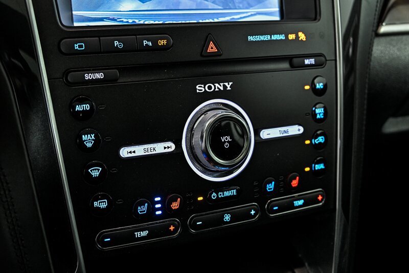 Used 2019 Ford Explorer Platinum AWD/4WD image 27