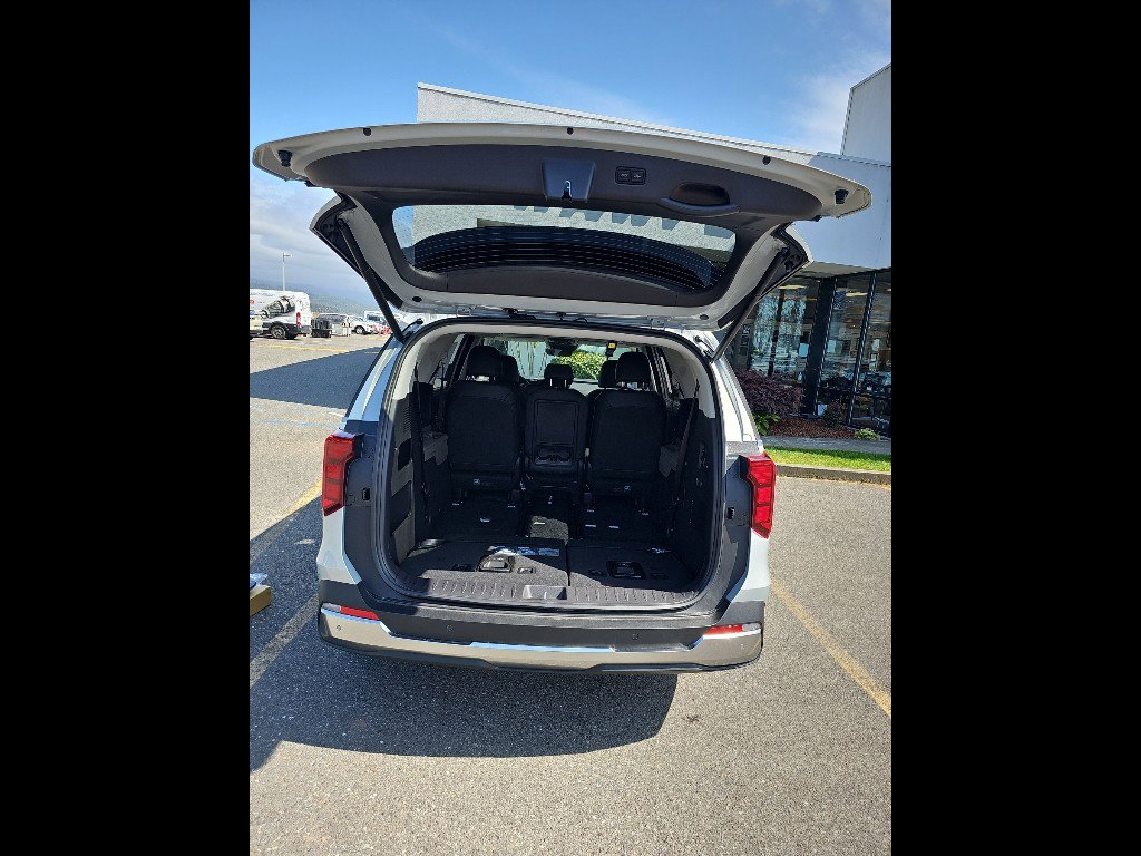 New 2026 Kia Carnival SX image 8