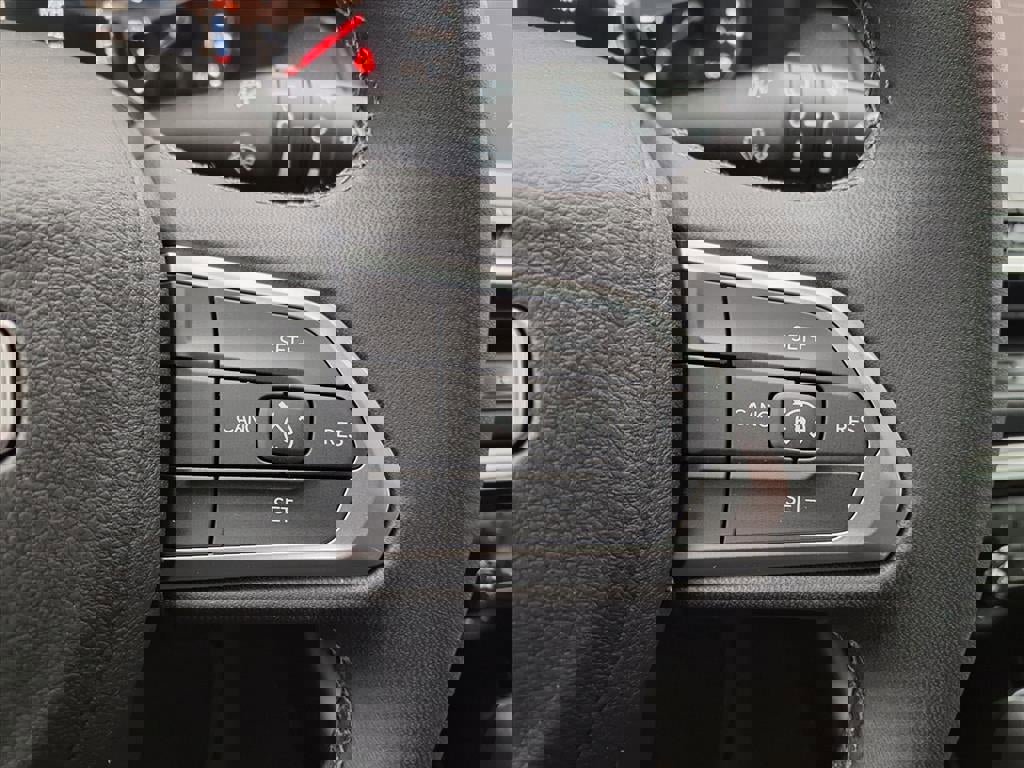 New 2026 Jeep Compass Latitude image 11