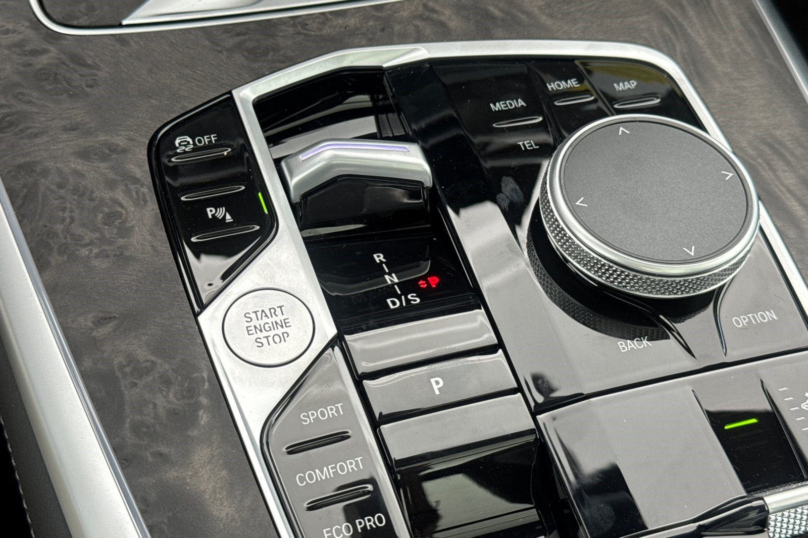 New 2027 BMW X7 xDrive40i AWD/4WD image 17