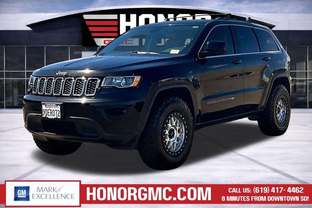 Used 2022 Jeep Grand Cherokee Laredo E w/ Security & Convenience Group AWD/4WD image 3