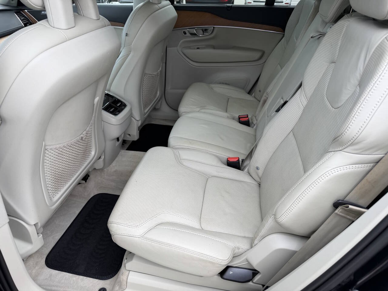 Used 2016 Volvo XC90 T6 Inscription w/ Vision Package AWD/4WD image 16