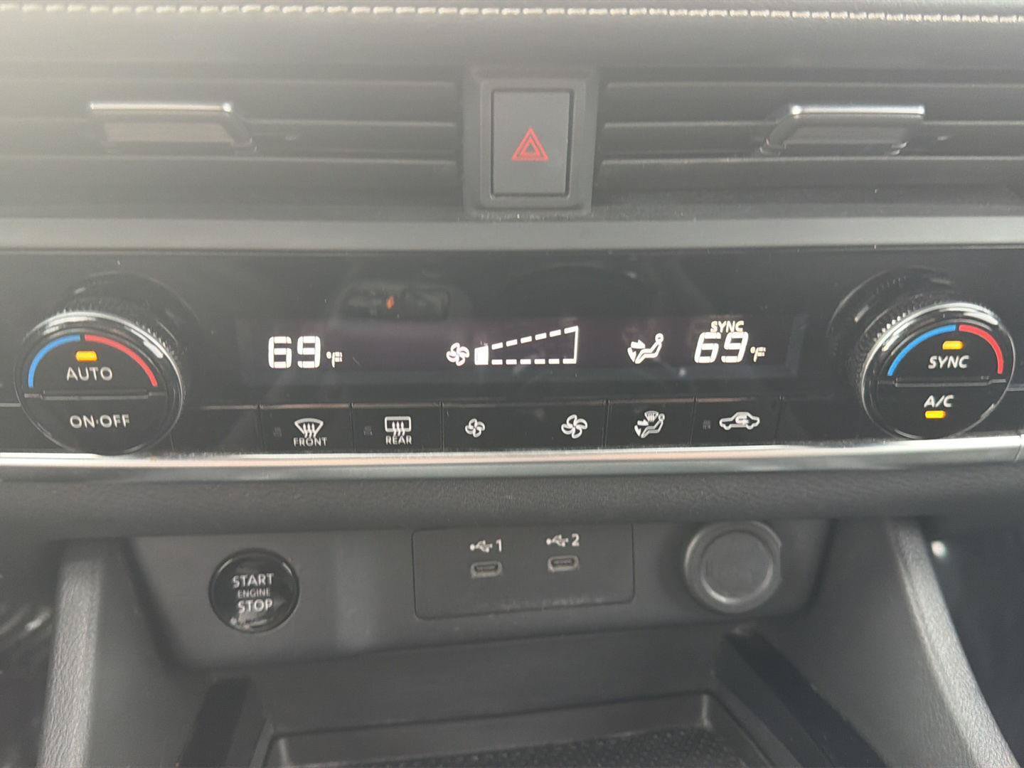 Used 2024 Nissan Rogue SV AWD/4WD image 26