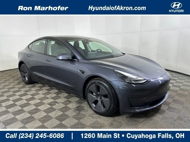 Used 2023 Tesla Model 3 Standard Range image 1