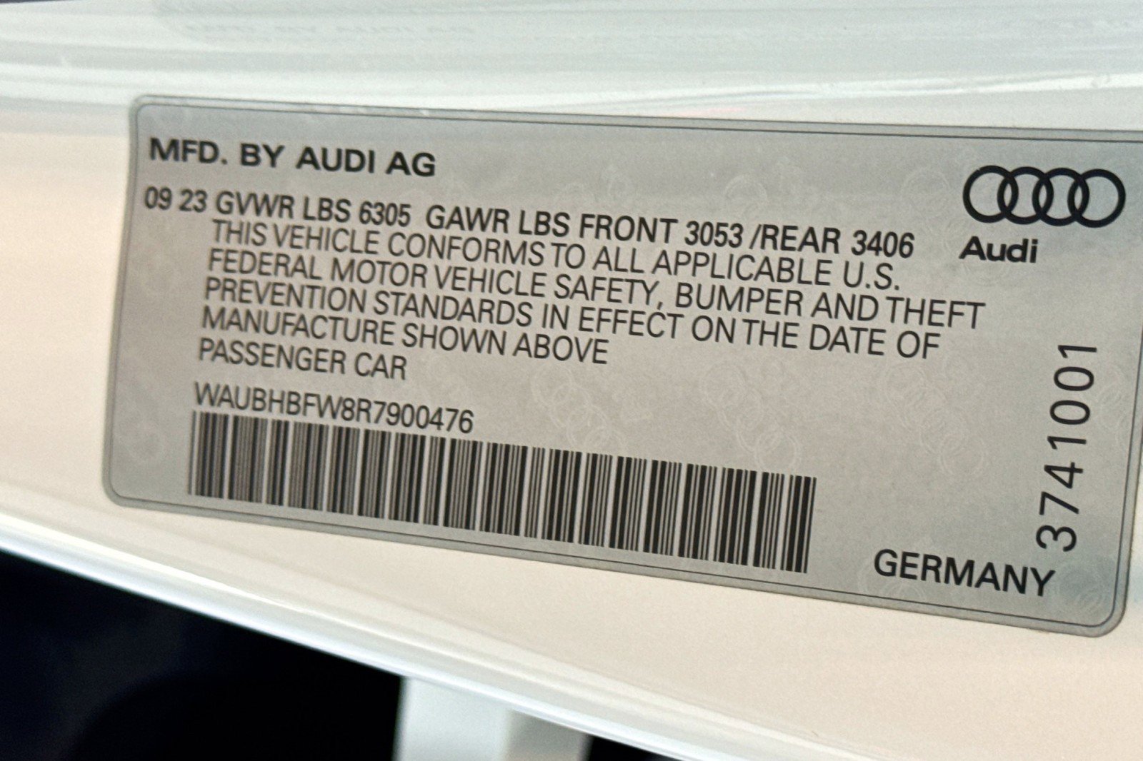 Used 2024 Audi RS e-tron GT w/ Carbon Performance Package image 30