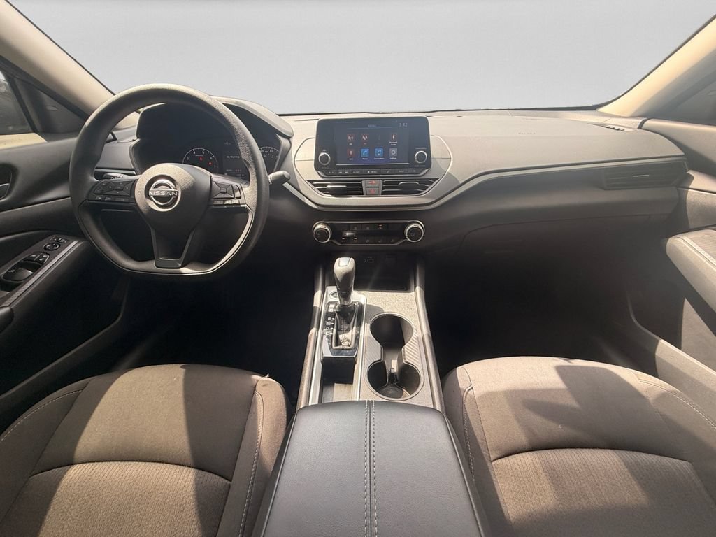 Used 2024 Nissan Altima 2.5 S FWD image 14