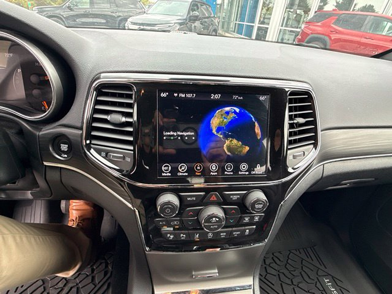 Used 2021 Jeep Grand Cherokee Limited w/ Quick Order Package 28K 80th AWD/4WD image 15