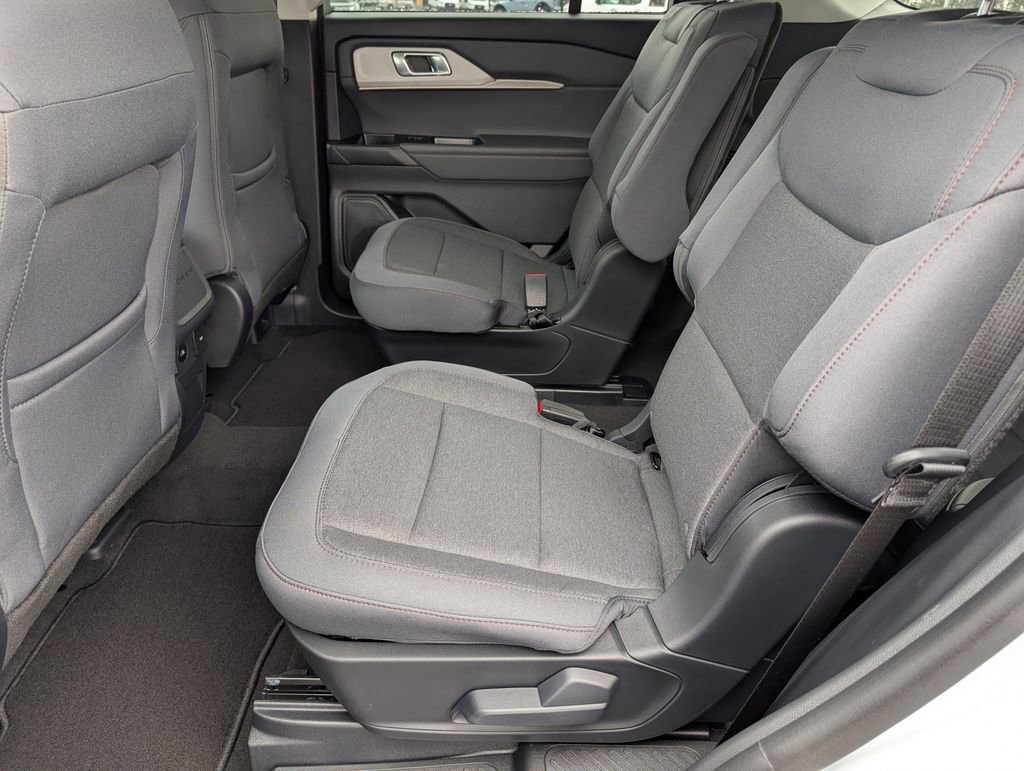 New 2026 Ford Explorer Active image 7