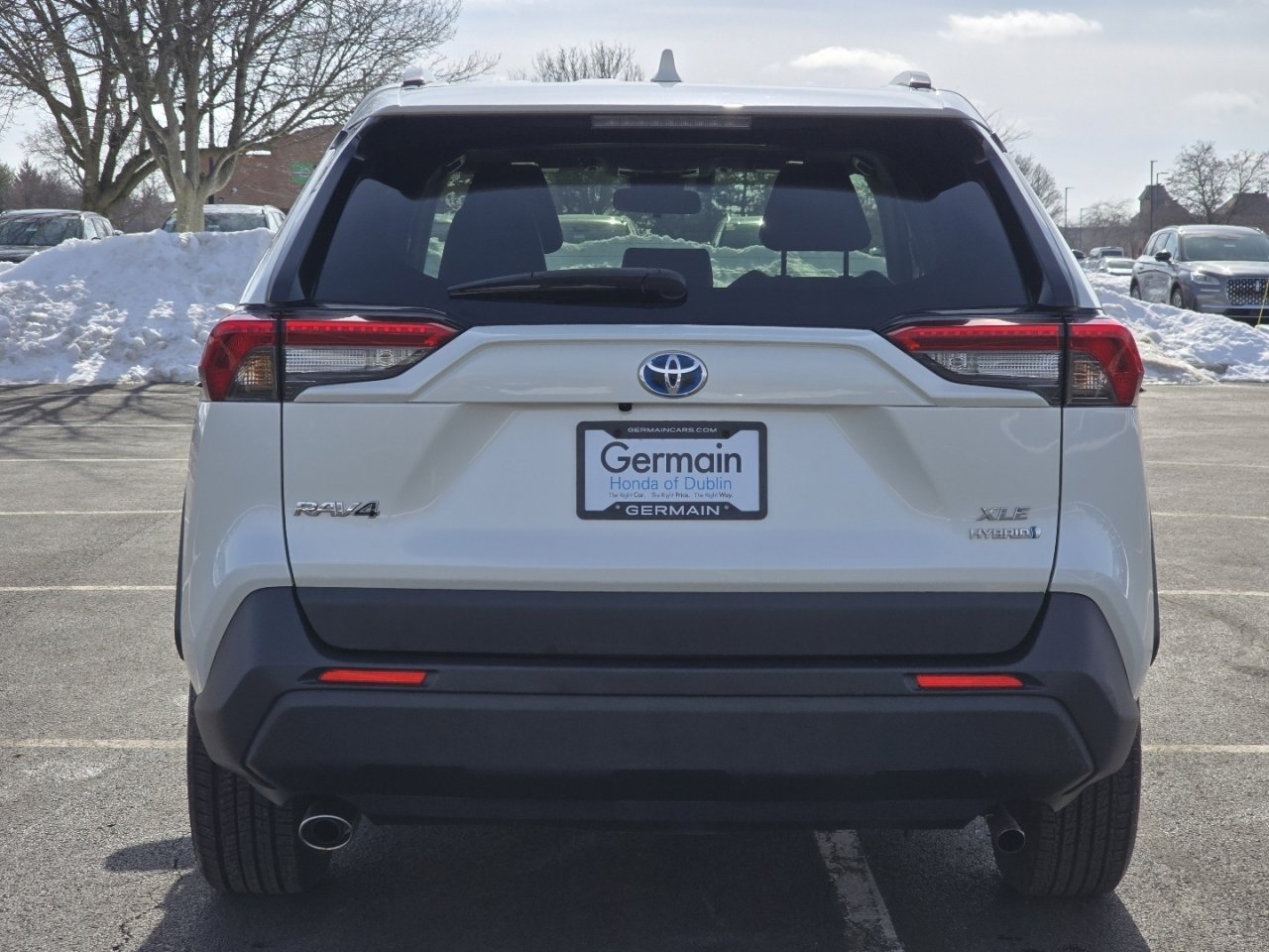 Used 2022 Toyota RAV4 XLE Premium image 17