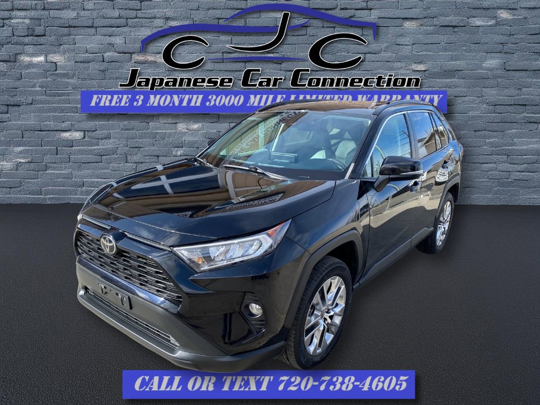 Used 2021 Toyota RAV4 XLE Premium image 3