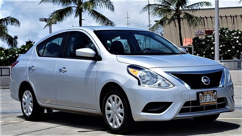 Used 2018 Nissan Versa SV FWD image 6