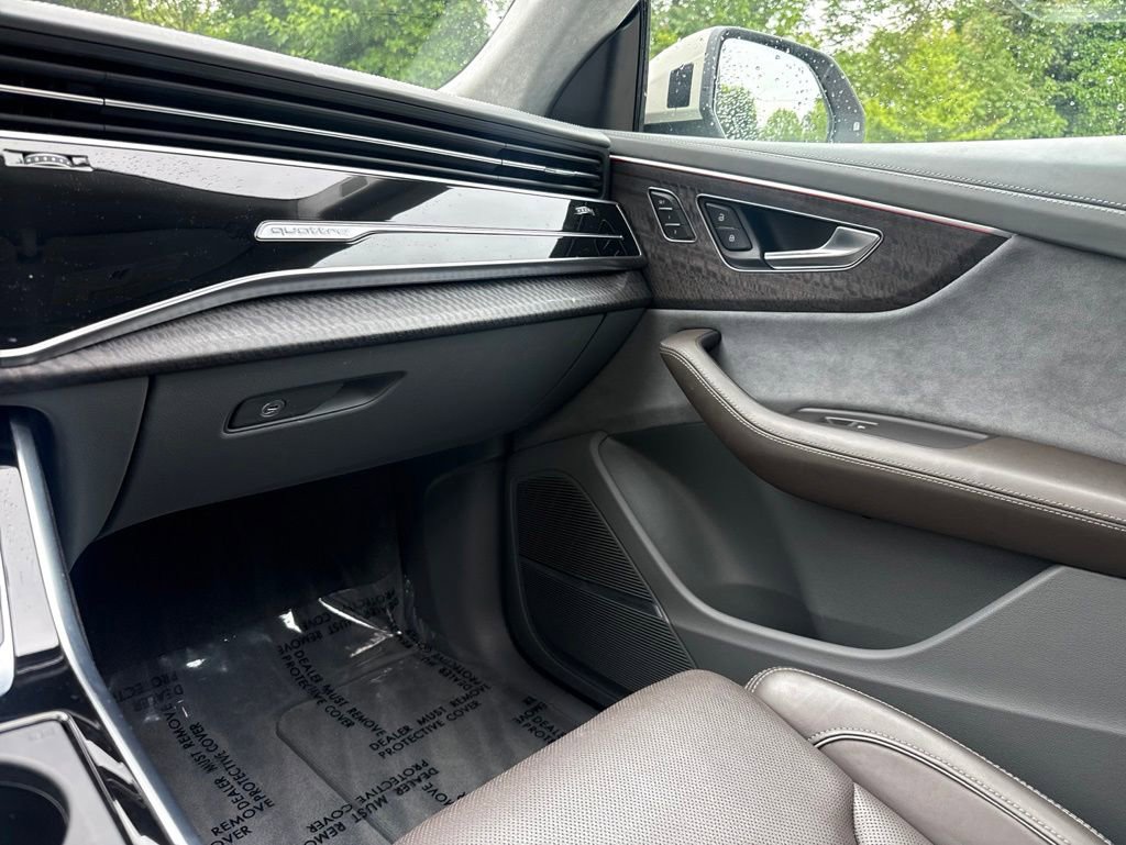Used 2021 Audi Q8 Prestige AWD/4WD image 21