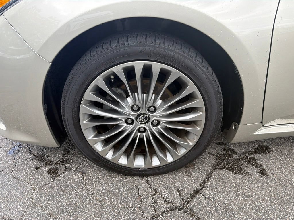 Used 2016 Toyota Avalon Limited w/ Toyota Safety Sense Package FWD image 38