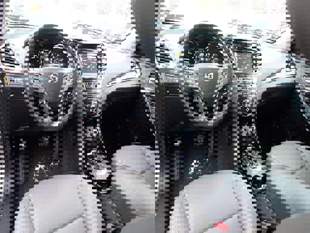 Used 2017 Hyundai Santa Fe Sport w/ Cargo Package image 14