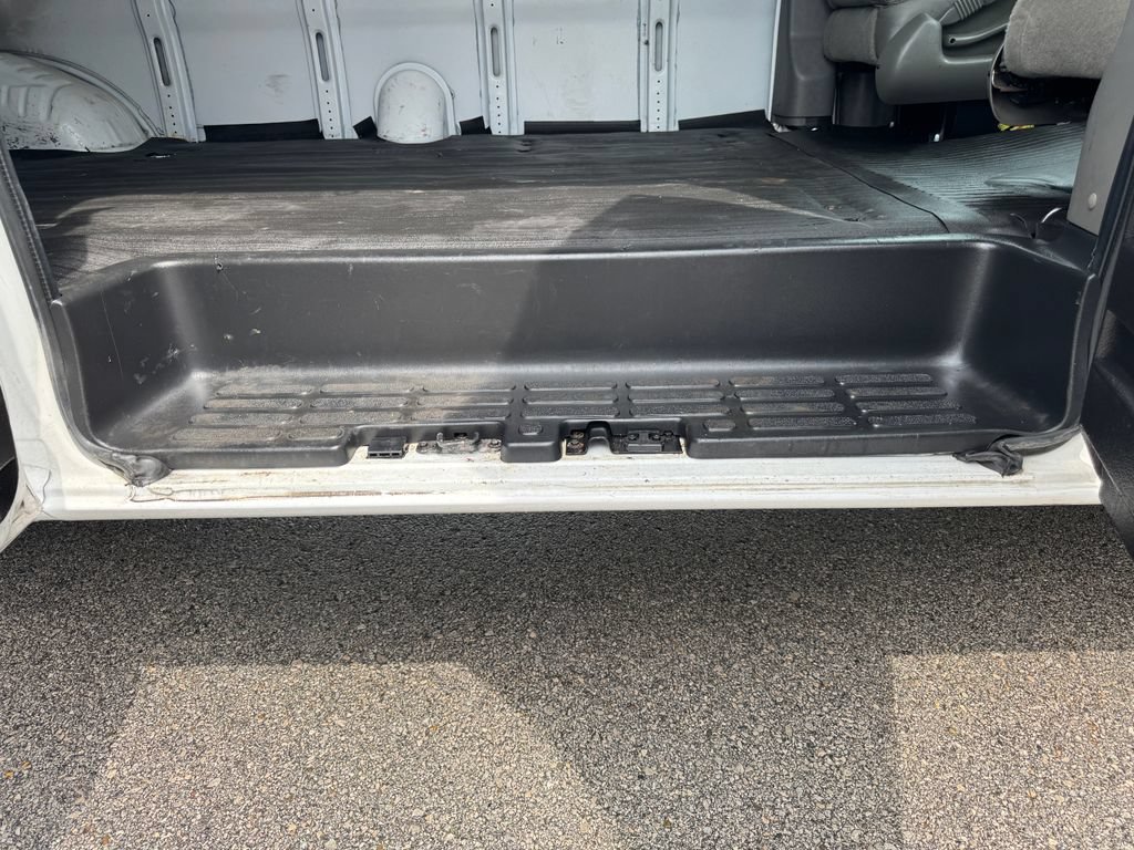 Used 2022 Chevrolet Express 3500 Extended RWD image 31