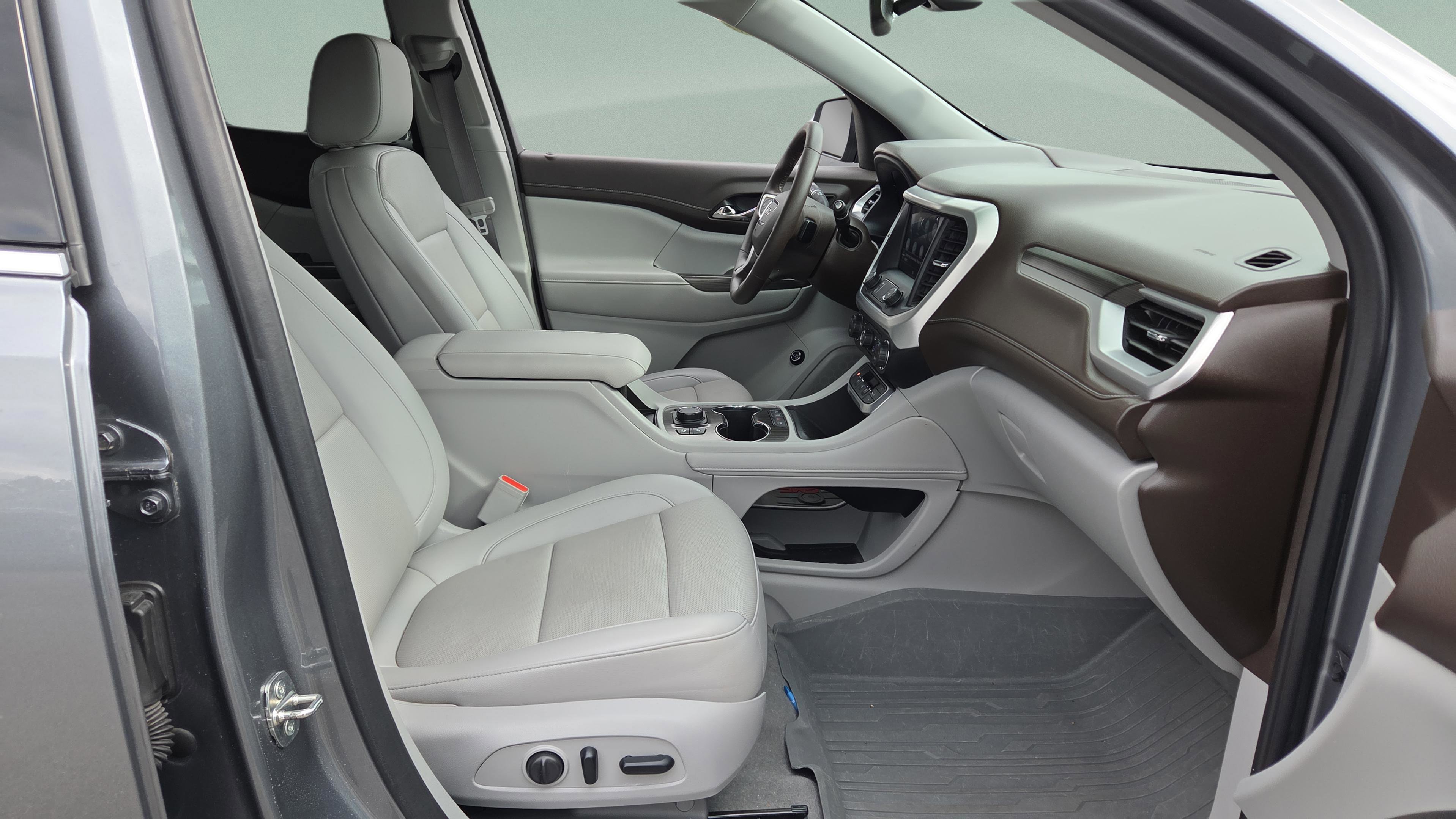 Used 2022 GMC Acadia SLT w/ Technology Package image 22