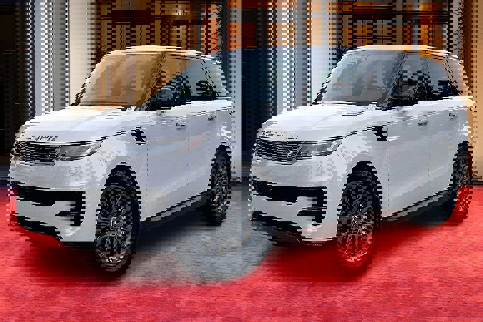 Used 2025 Land Rover Range Rover Sport image 1