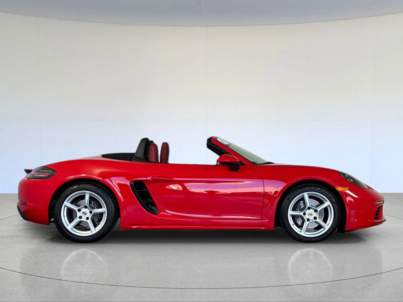 Certified 2025 Porsche 718 Boxster image 9