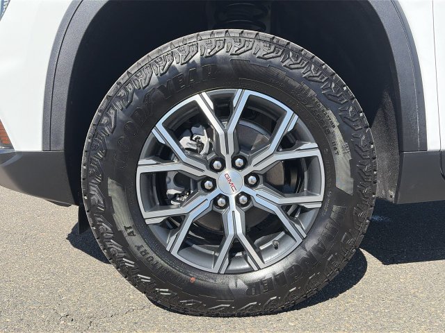 Used 2026 GMC Acadia AT4 w/ LPO, All-Weather Package AWD/4WD image 19